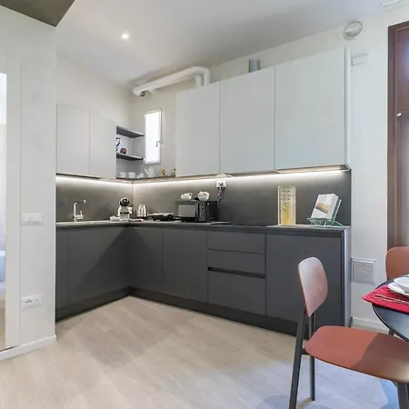 Colore & Design - A Due Passi Piazza Delle Erbe