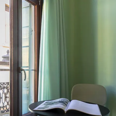 Colore&design - A Due Passi Piazza Delle Erbe